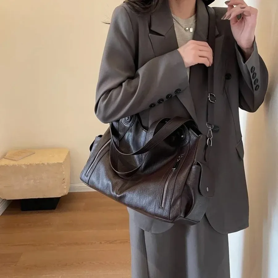 Tullia | Elegant Shoulder Bag